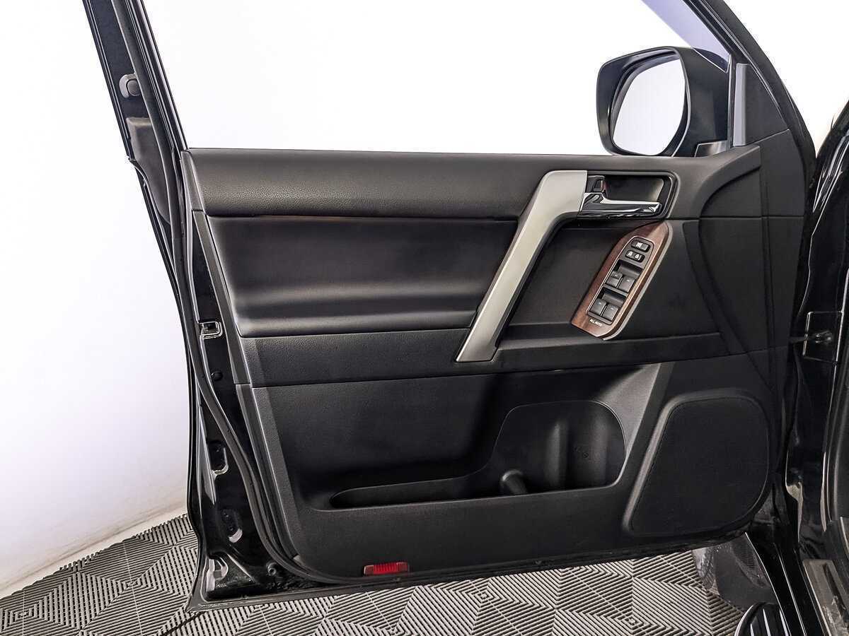 Купить Toyota Land Cruiser Prado с пробегом. Фото: #18