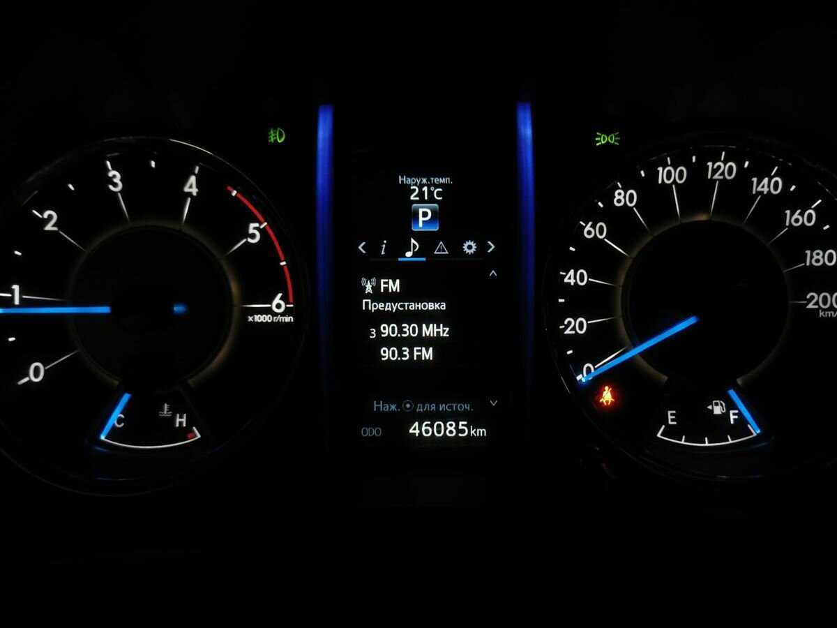 Купить Toyota Fortuner с пробегом. Фото: #16