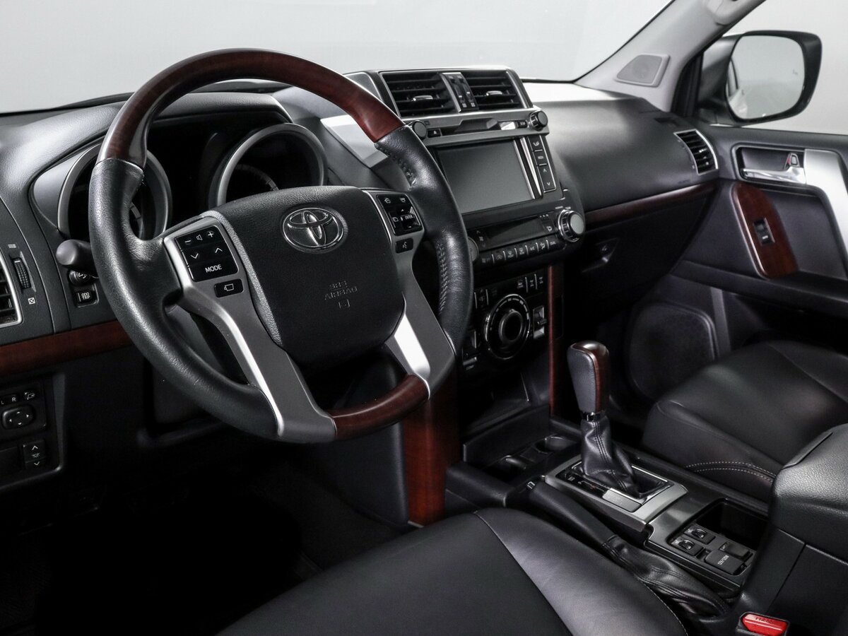 Купить Toyota Land Cruiser Prado с пробегом. Фото: #12