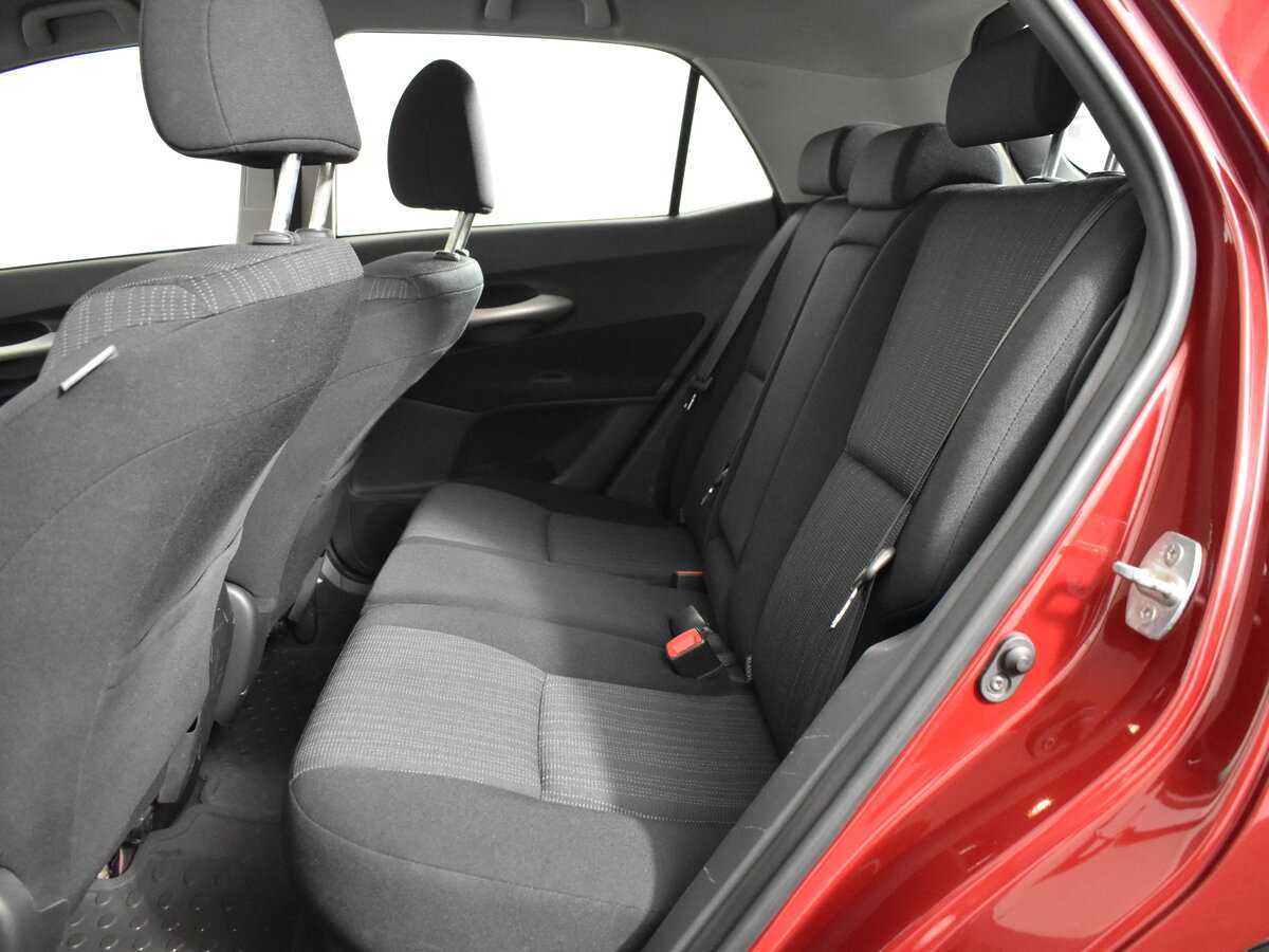 Купить Toyota Auris с пробегом. Фото: #6