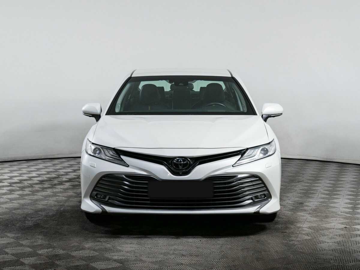 Купить Toyota Camry с пробегом. Фото: #1