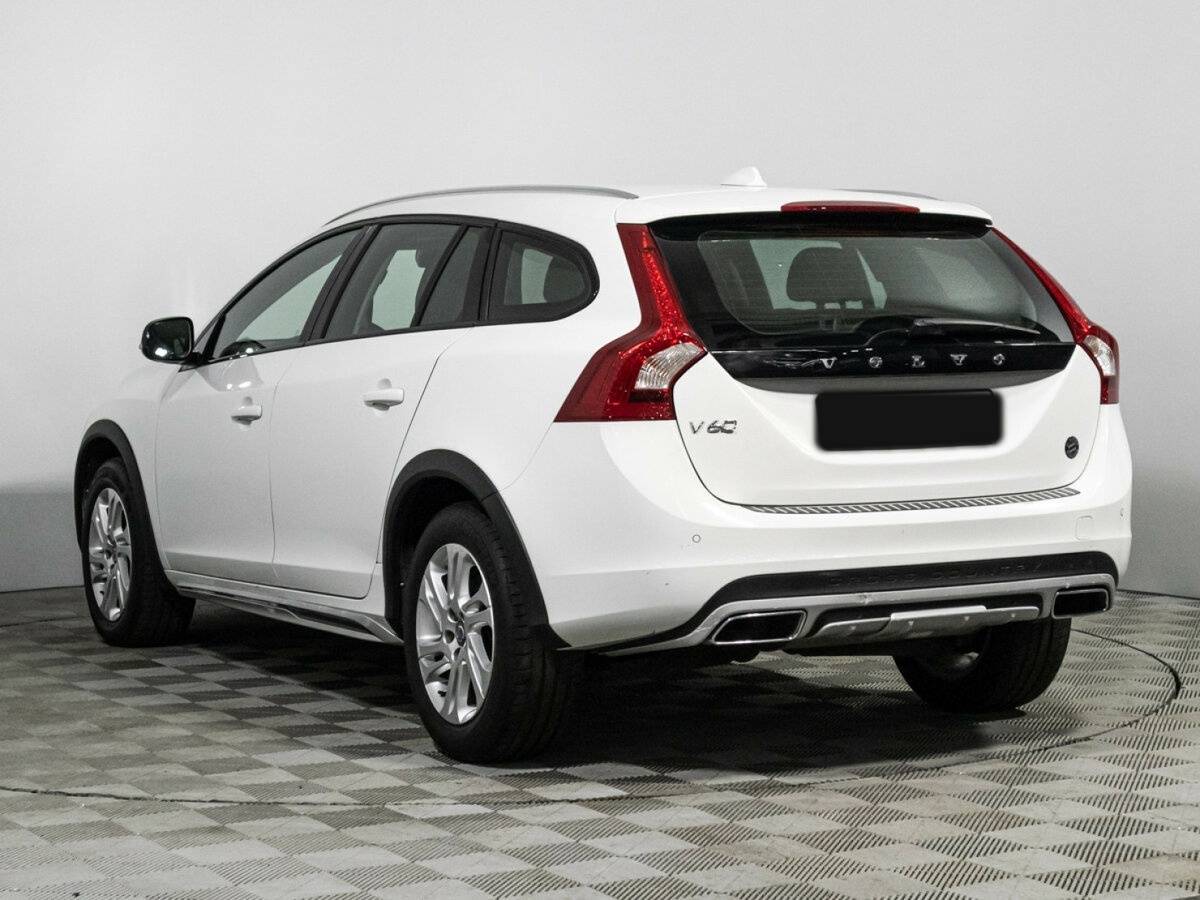 Купить Volvo V60 Cross Country с пробегом. Фото: #6
