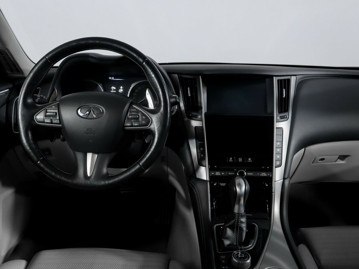Купить Infiniti Q50 с пробегом. Фото: #11