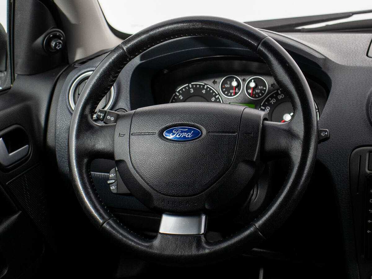 Купить Ford Fusion с пробегом. Фото: #14