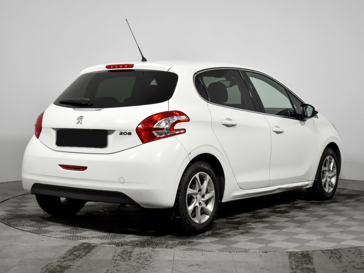 Купить Peugeot 208 с пробегом. Фото: #4