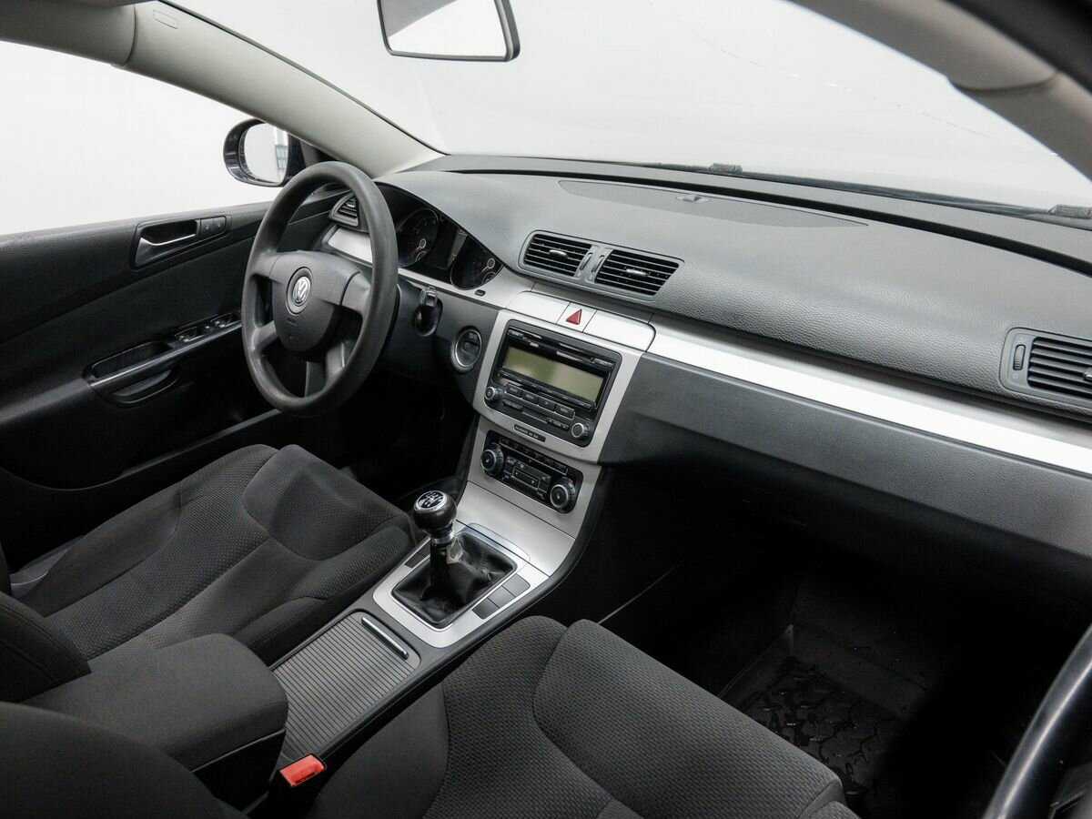 Купить Volkswagen Passat с пробегом. Фото: #6