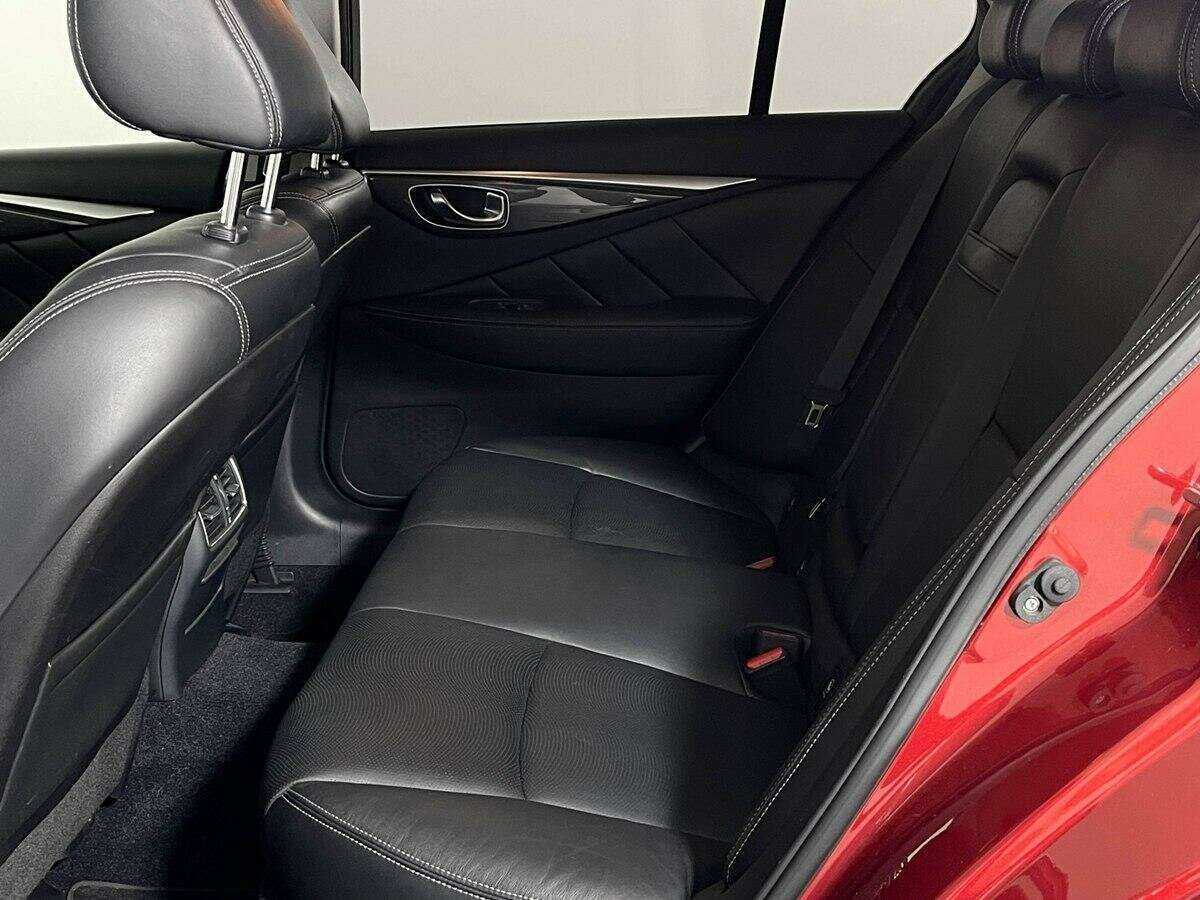 Купить Infiniti Q50 с пробегом. Фото: #7