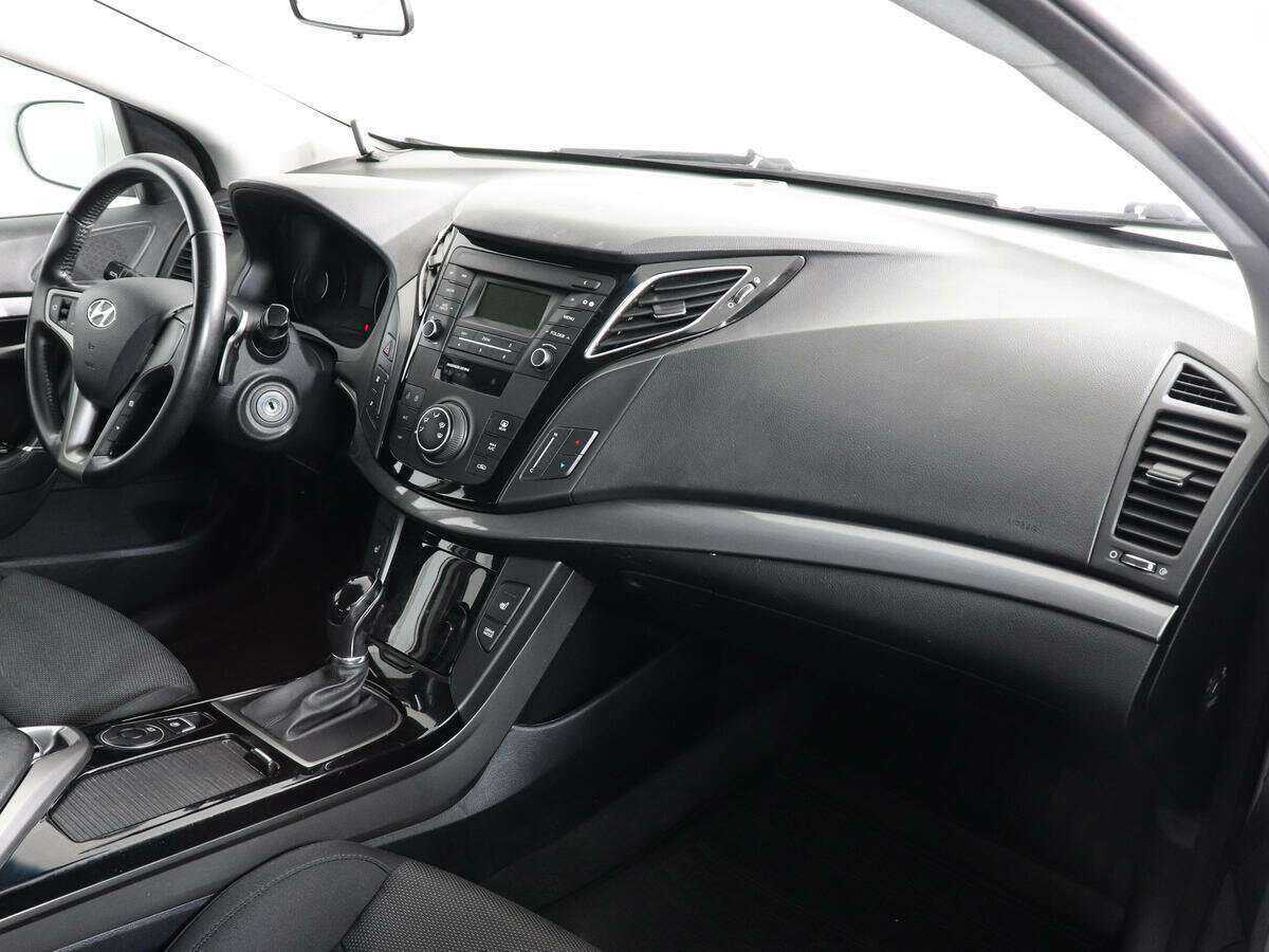Купить Hyundai i40 с пробегом. Фото: #8