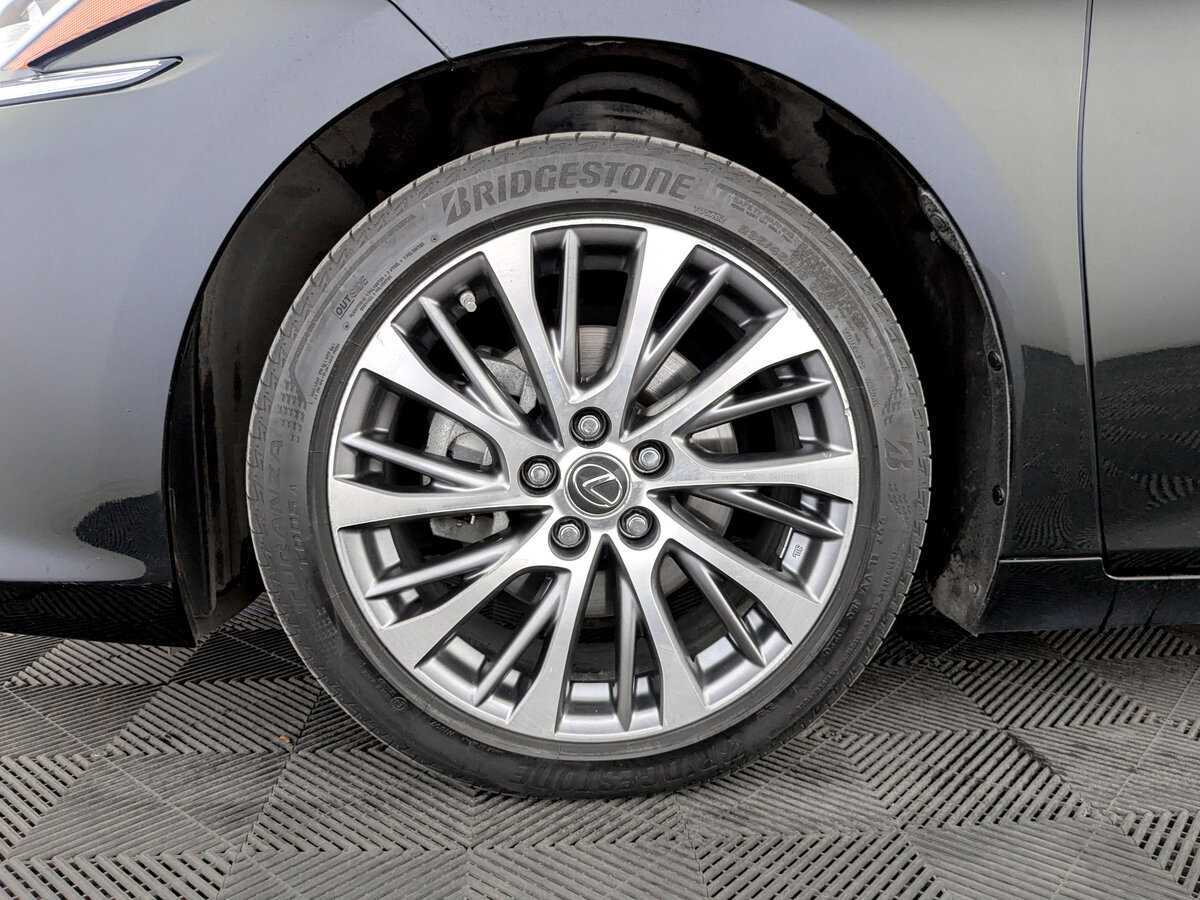 Купить Lexus ES с пробегом. Фото: #17
