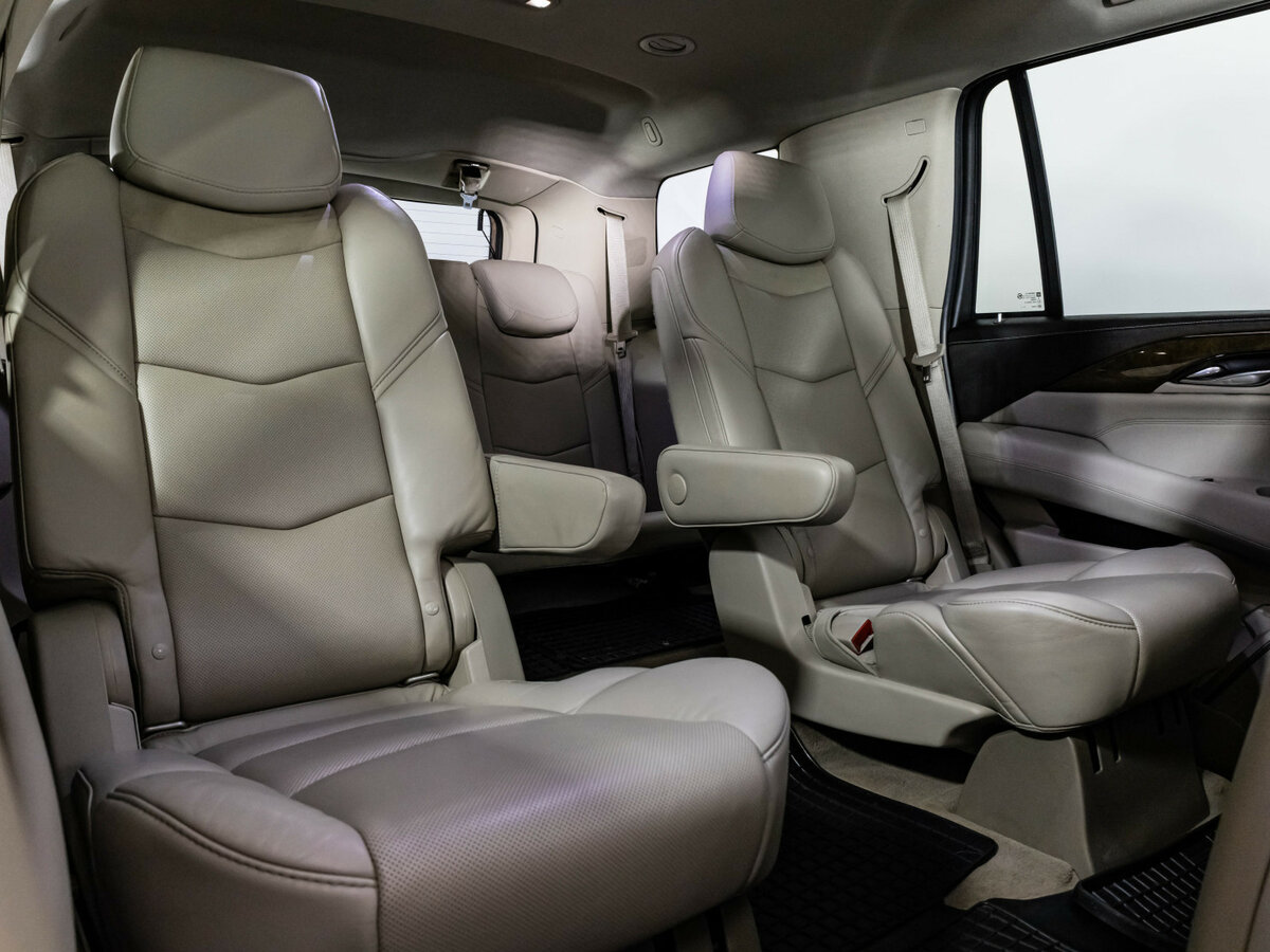 Купить Cadillac Escalade с пробегом. Фото: #27