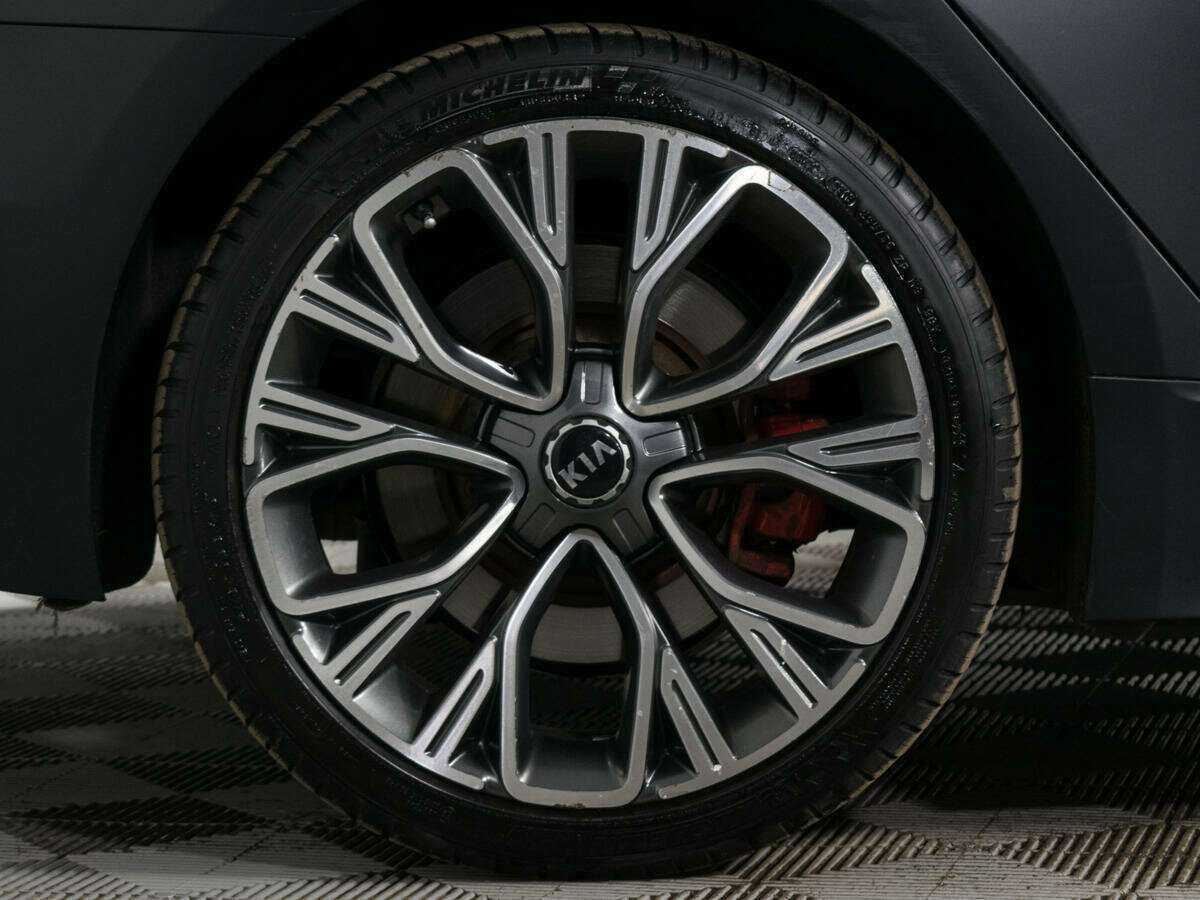 Купить Kia Stinger с пробегом. Фото: #20