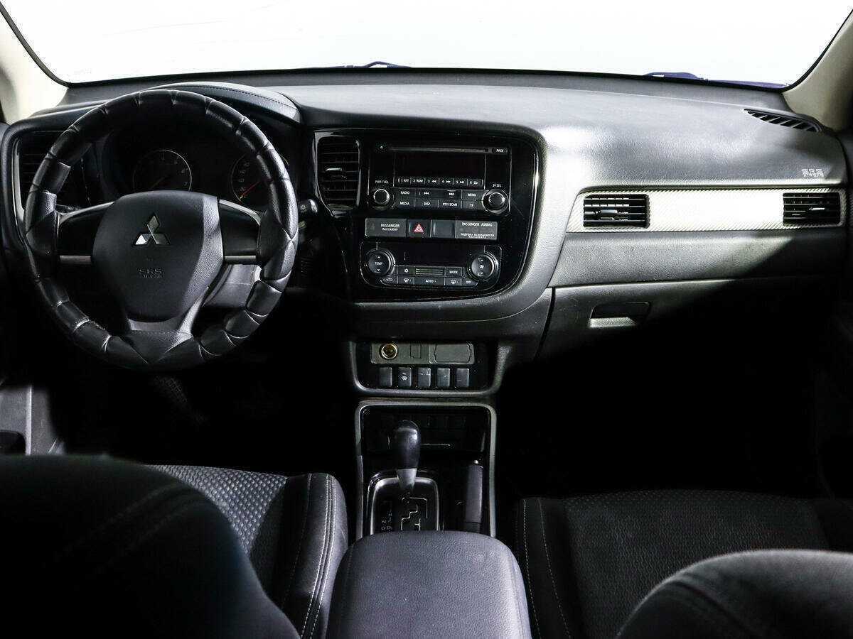 Купить Mitsubishi Outlander с пробегом. Фото: #9