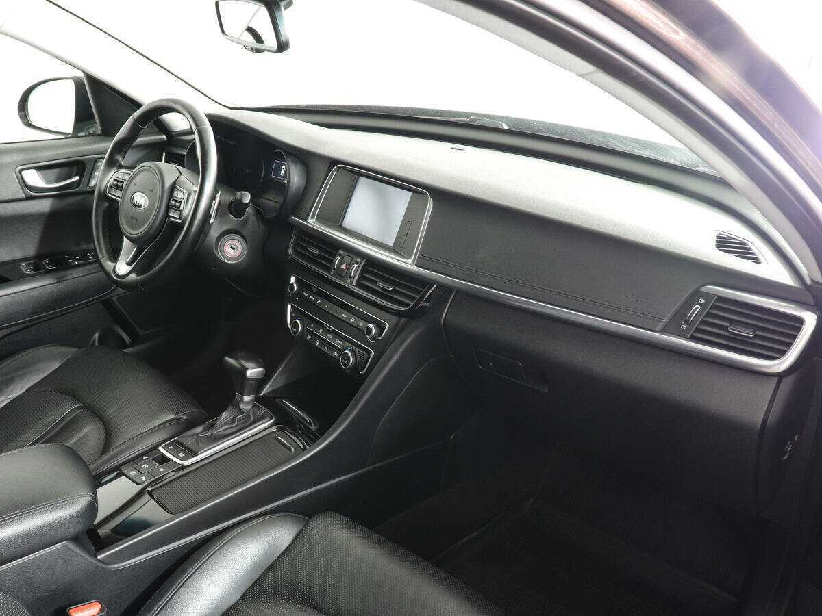 Купить Kia Optima с пробегом. Фото: #9