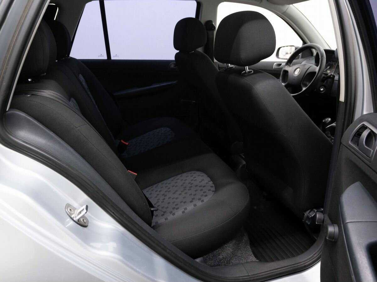 Купить Skoda Fabia с пробегом. Фото: #9