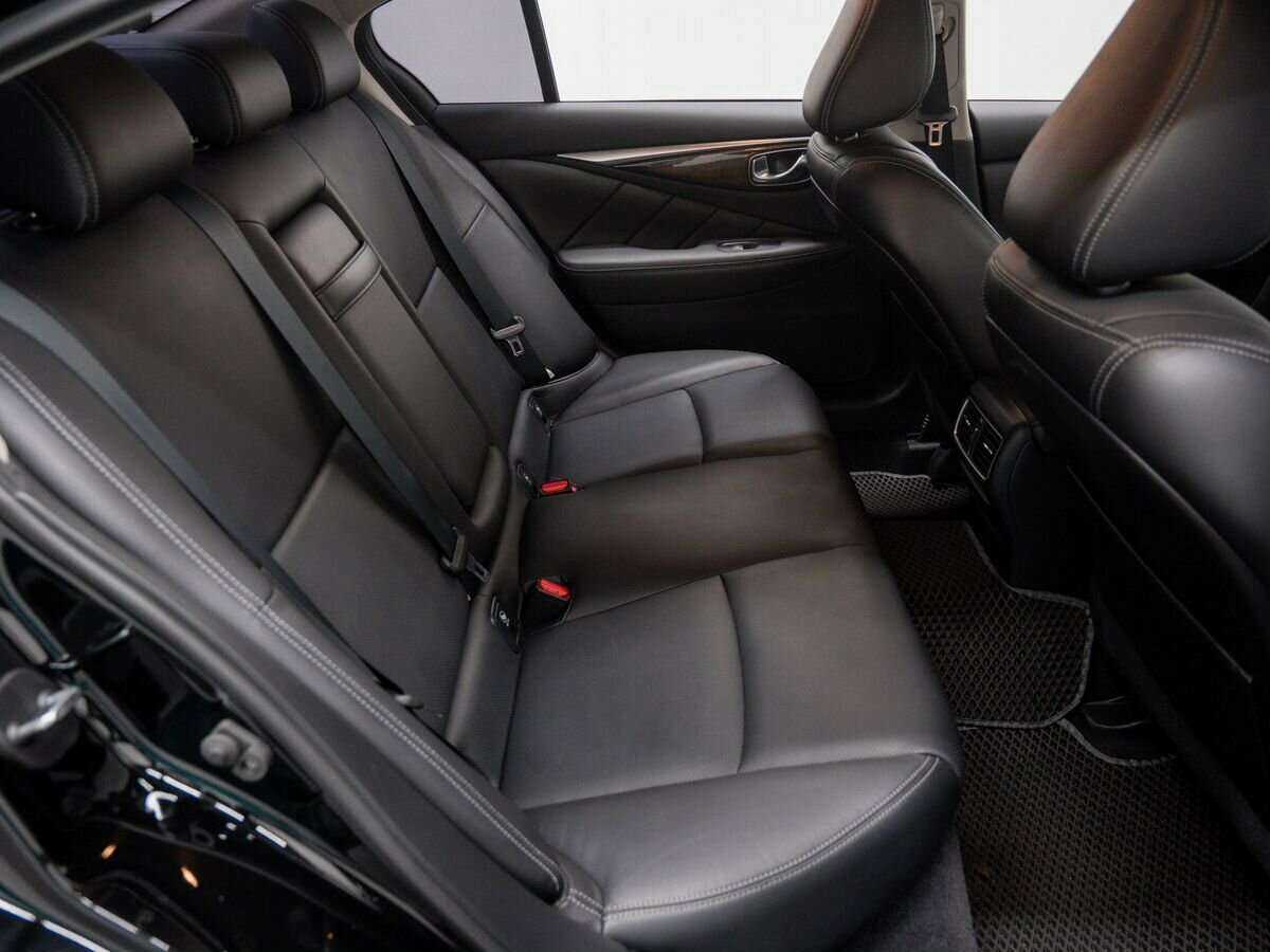 Купить Infiniti Q50 с пробегом. Фото: #9
