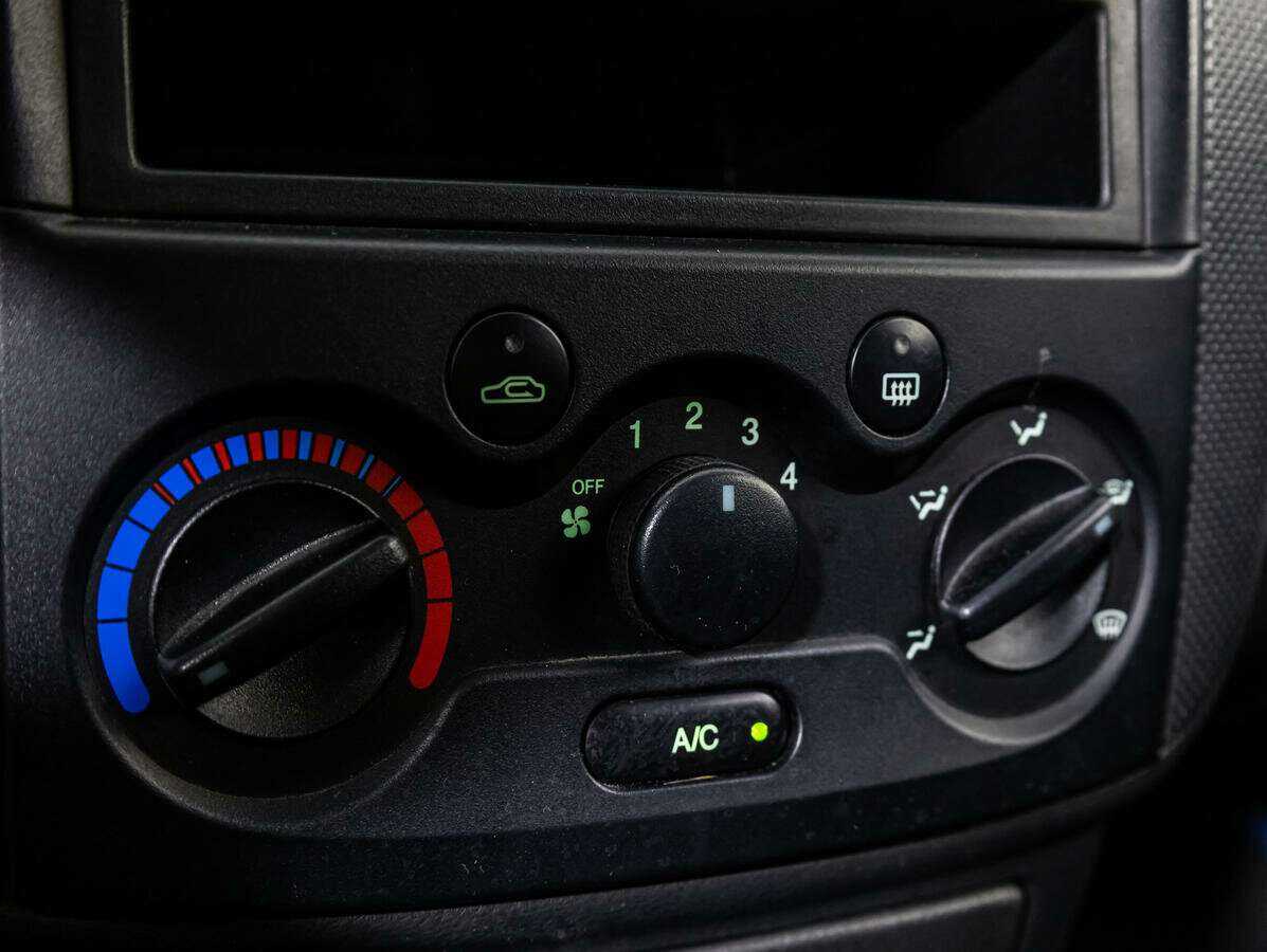 Купить Chevrolet Aveo с пробегом. Фото: #12