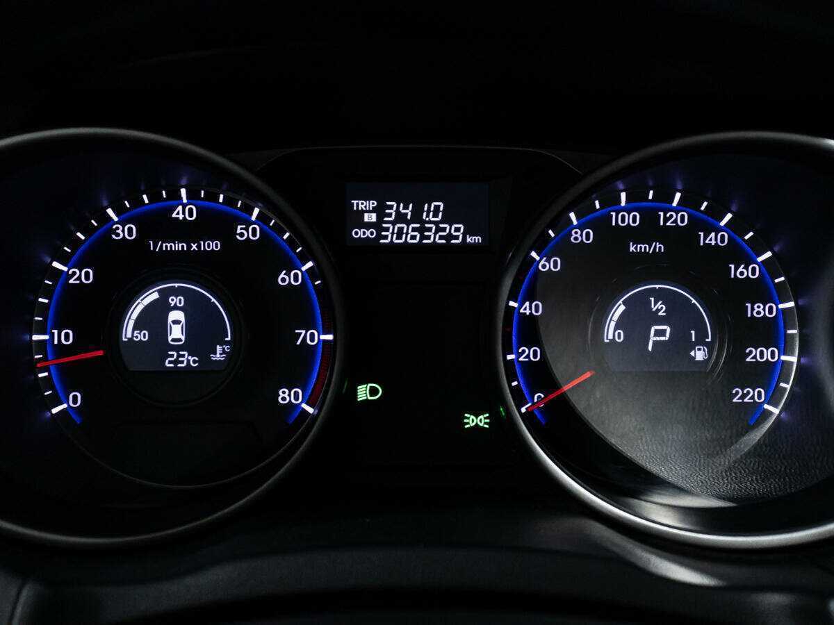 Купить Hyundai ix35 с пробегом. Фото: #11
