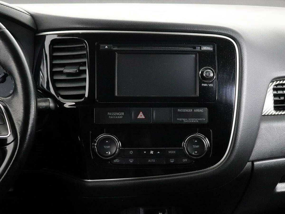 Купить Mitsubishi Outlander с пробегом. Фото: #10