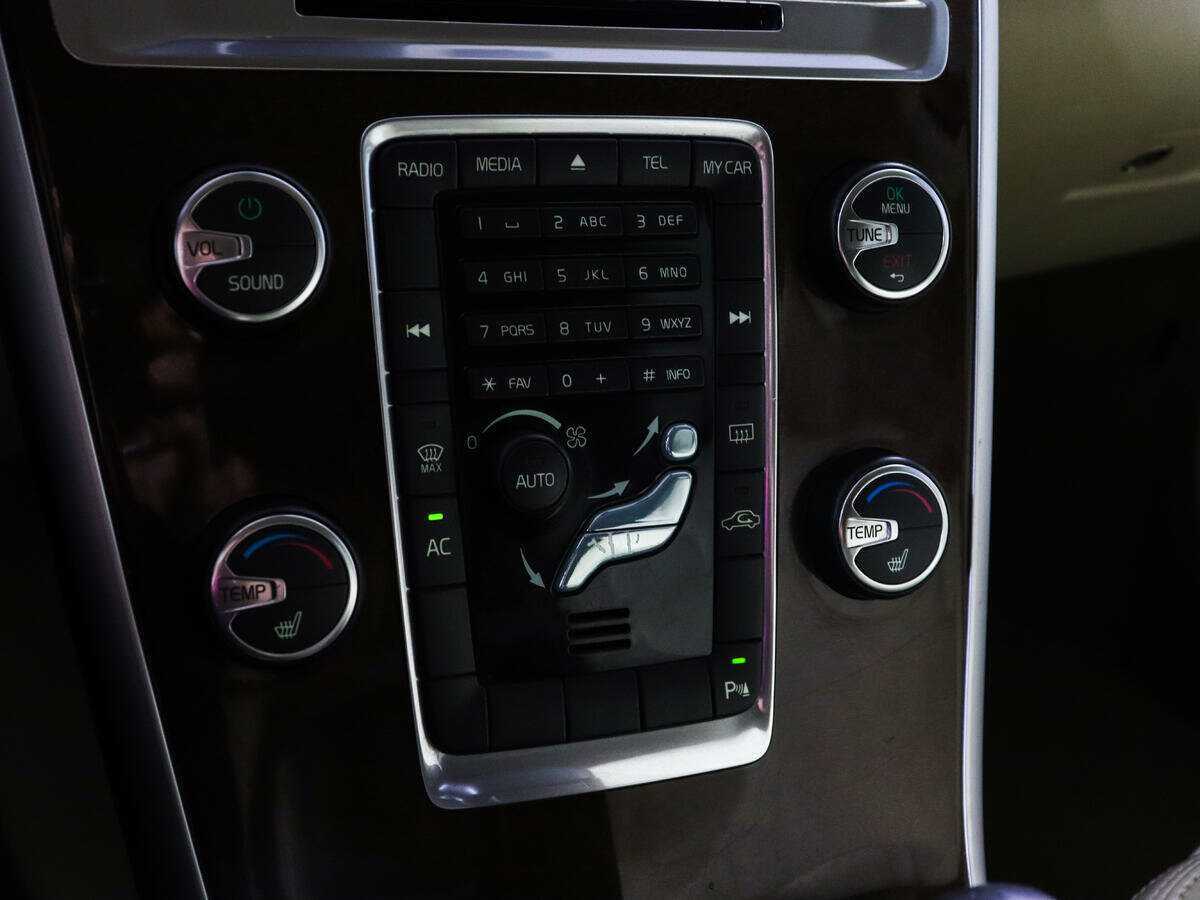 Купить Volvo XC60 с пробегом. Фото: #13