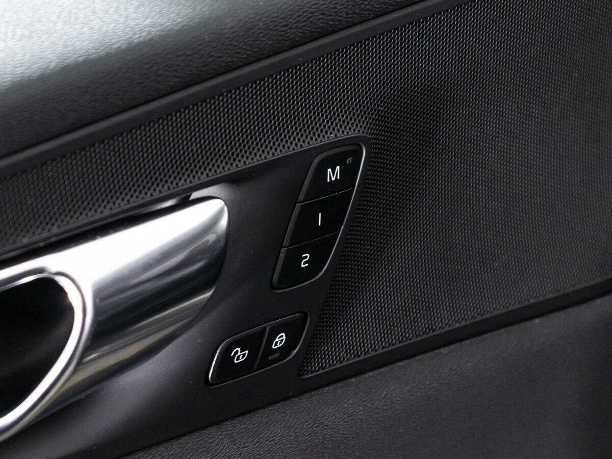 Купить Volvo XC60 с пробегом. Фото: #16