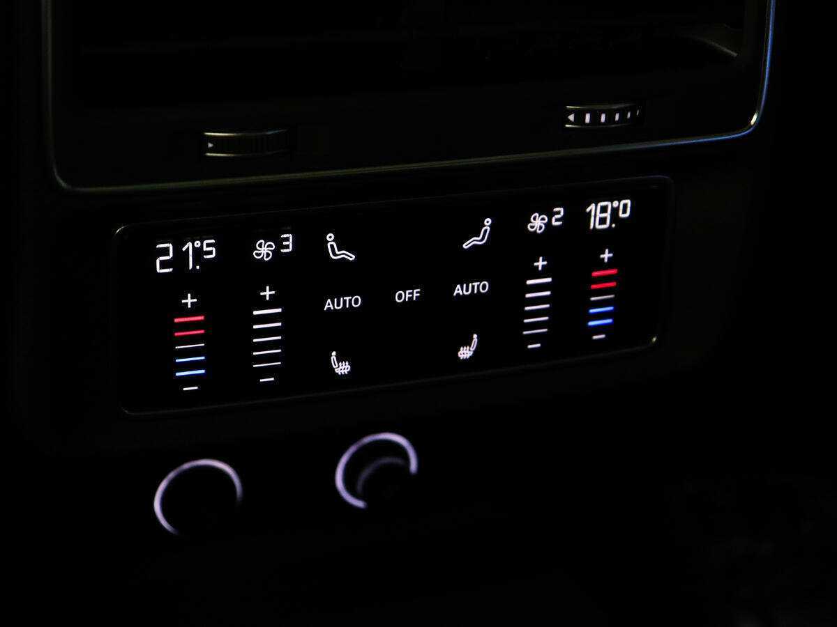 Купить Audi Q8 с пробегом. Фото: #21