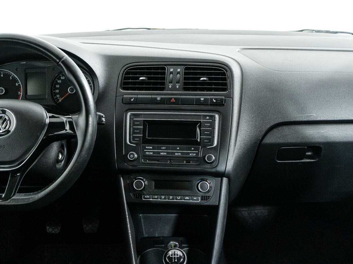 Купить Volkswagen Polo с пробегом. Фото: #12