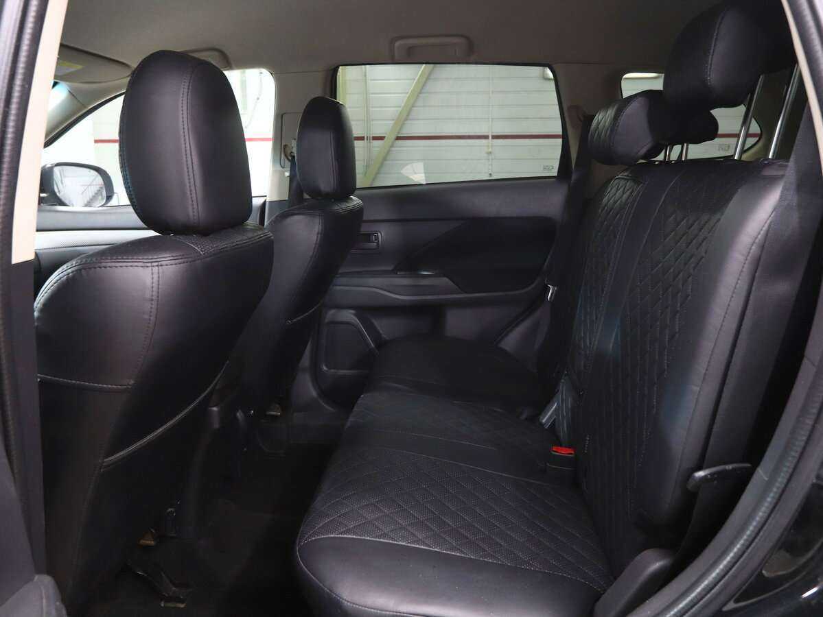 Купить Mitsubishi Outlander с пробегом. Фото: #9