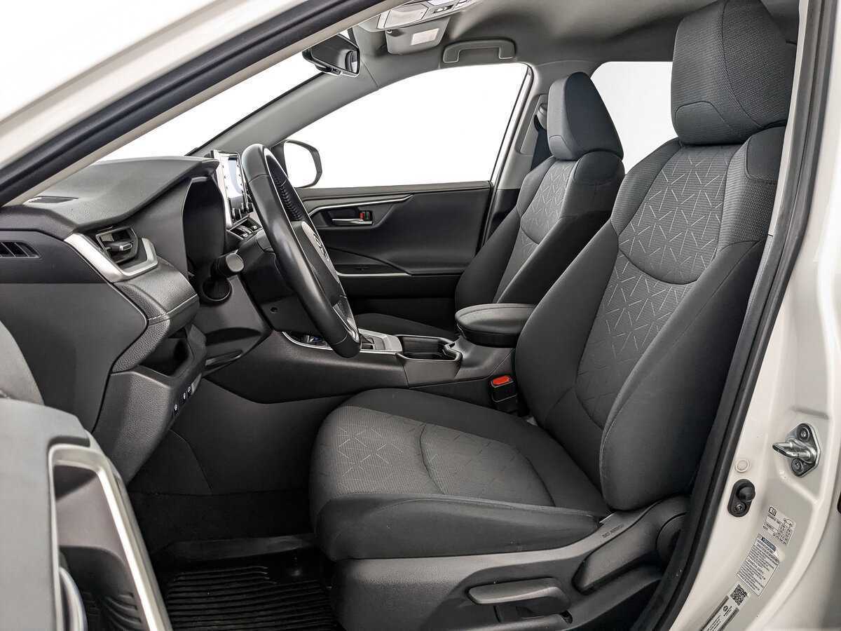 Купить Toyota RAV4 с пробегом. Фото: #15