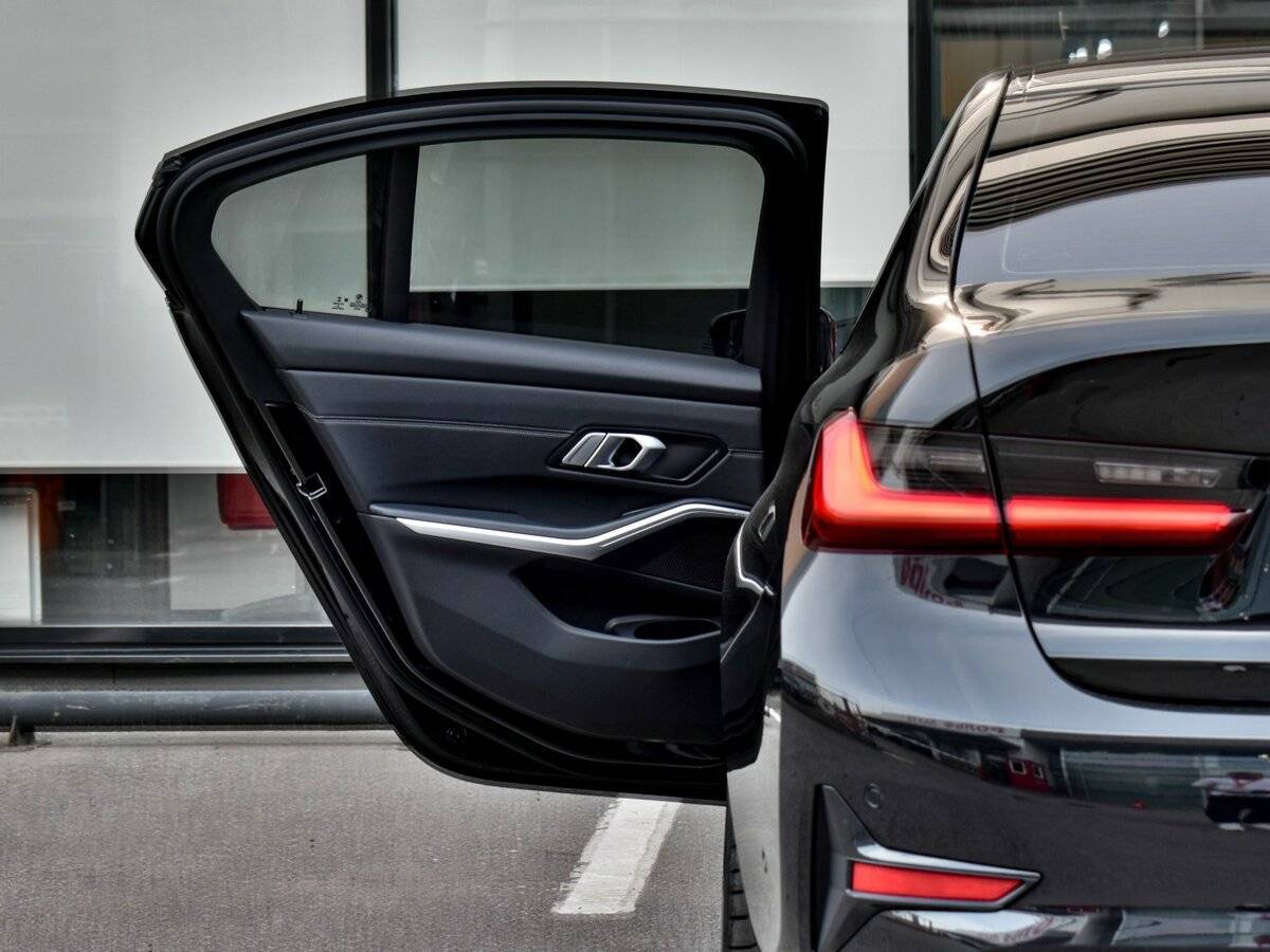 Купить BMW 3 серии с пробегом. Фото: #14