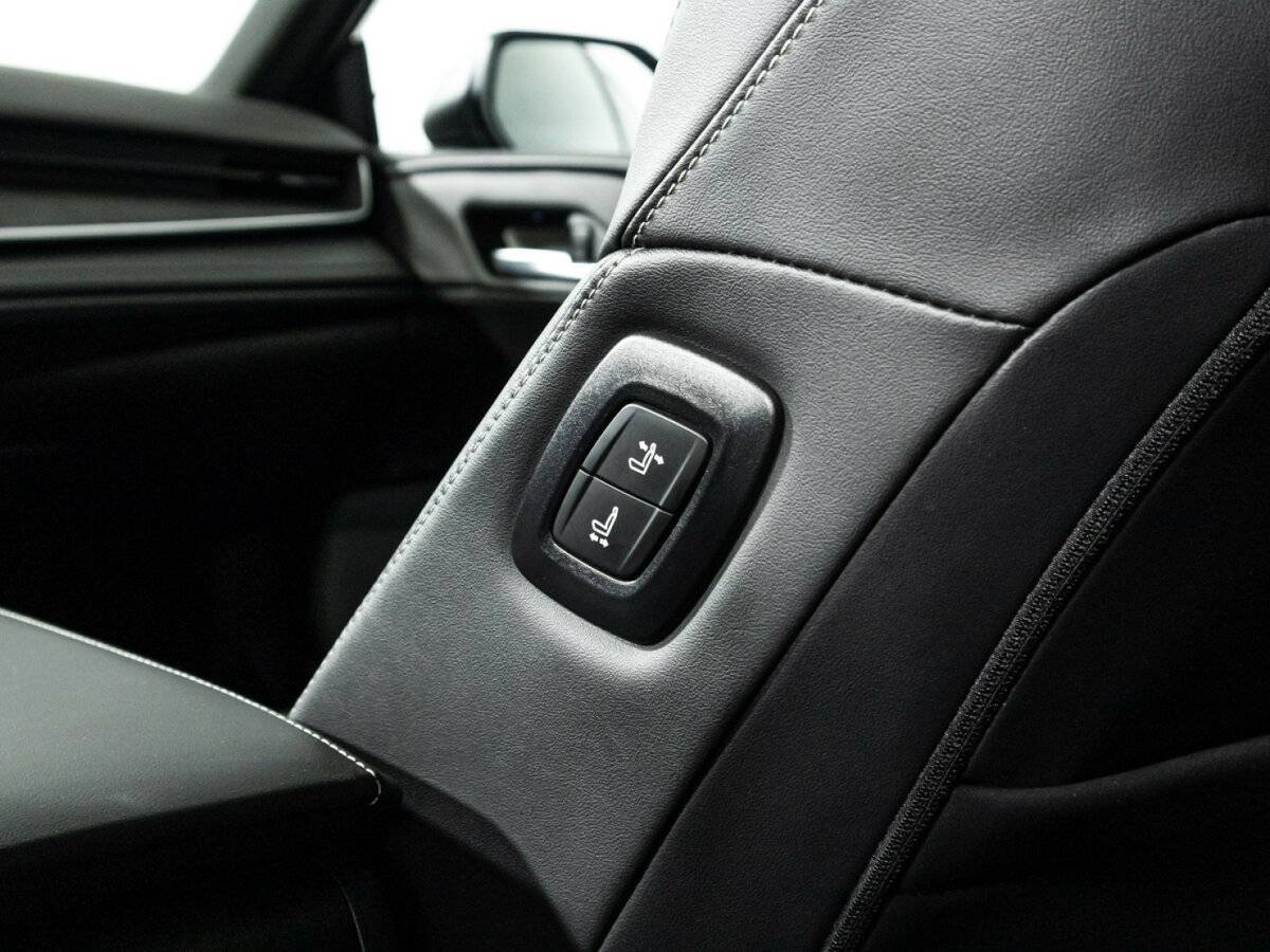 Купить Toyota Camry с пробегом. Фото: #21