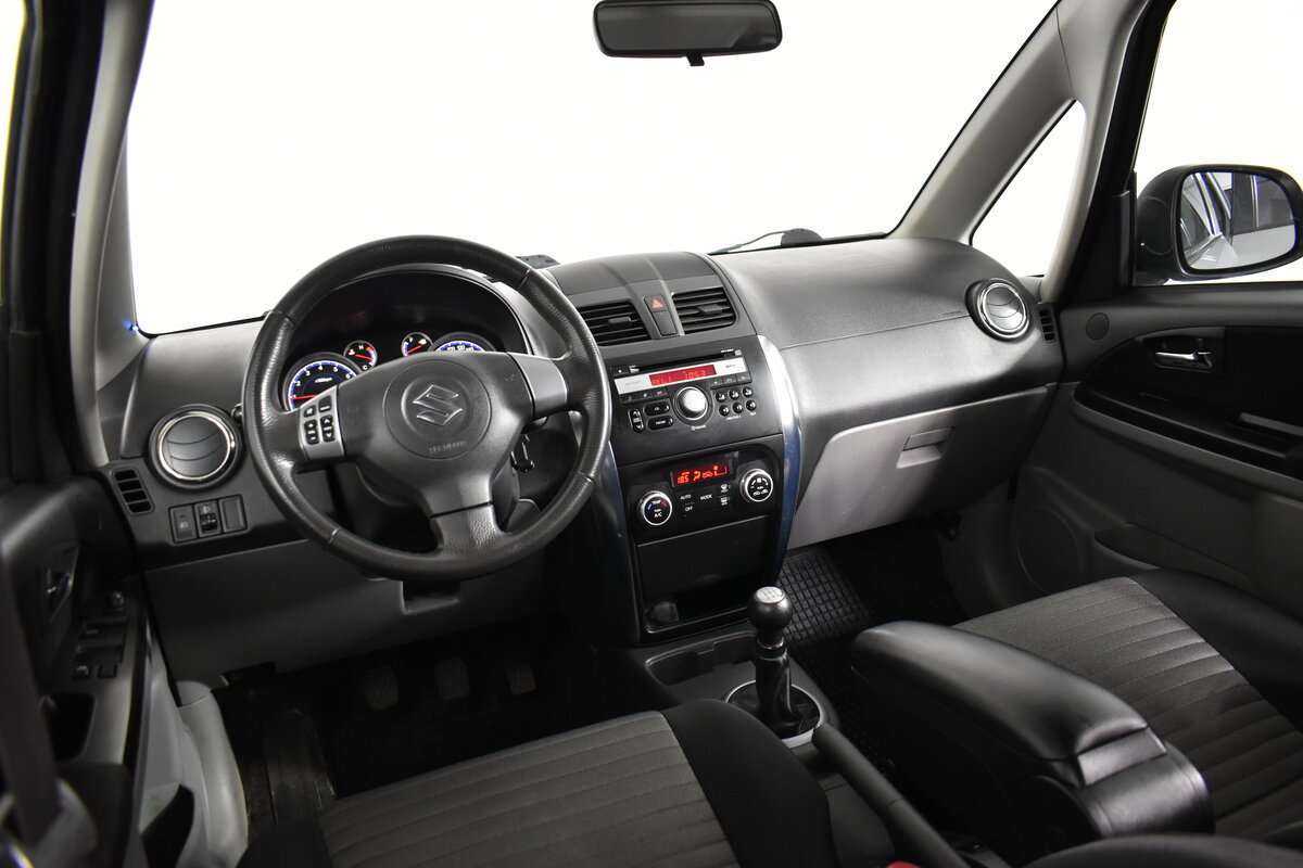 Купить Suzuki SX4 с пробегом. Фото: #8