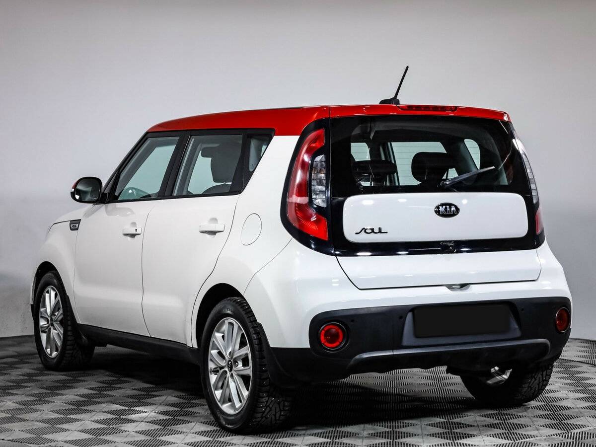 Купить Kia Soul с пробегом. Фото: #3