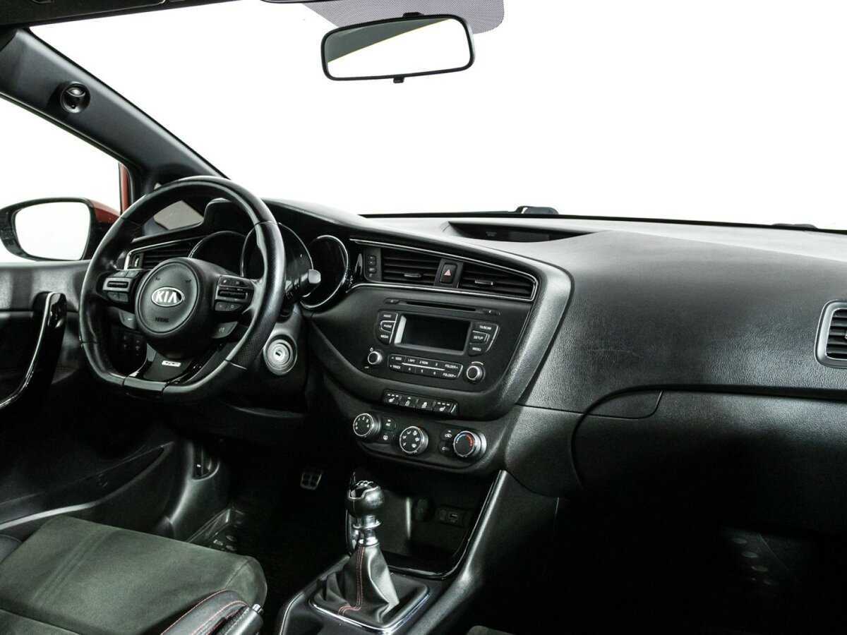 Купить Kia Ceed GT с пробегом. Фото: #8