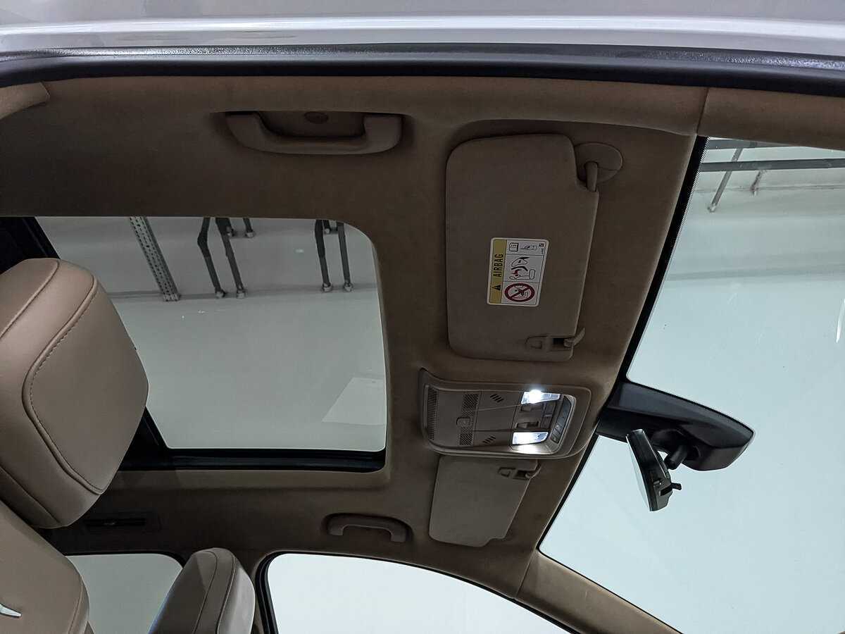 Купить Cadillac XT6 с пробегом. Фото: #20