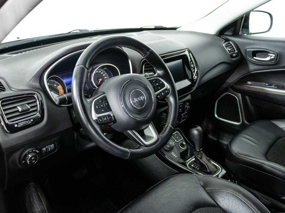 Купить Jeep Compass с пробегом. Фото: #10