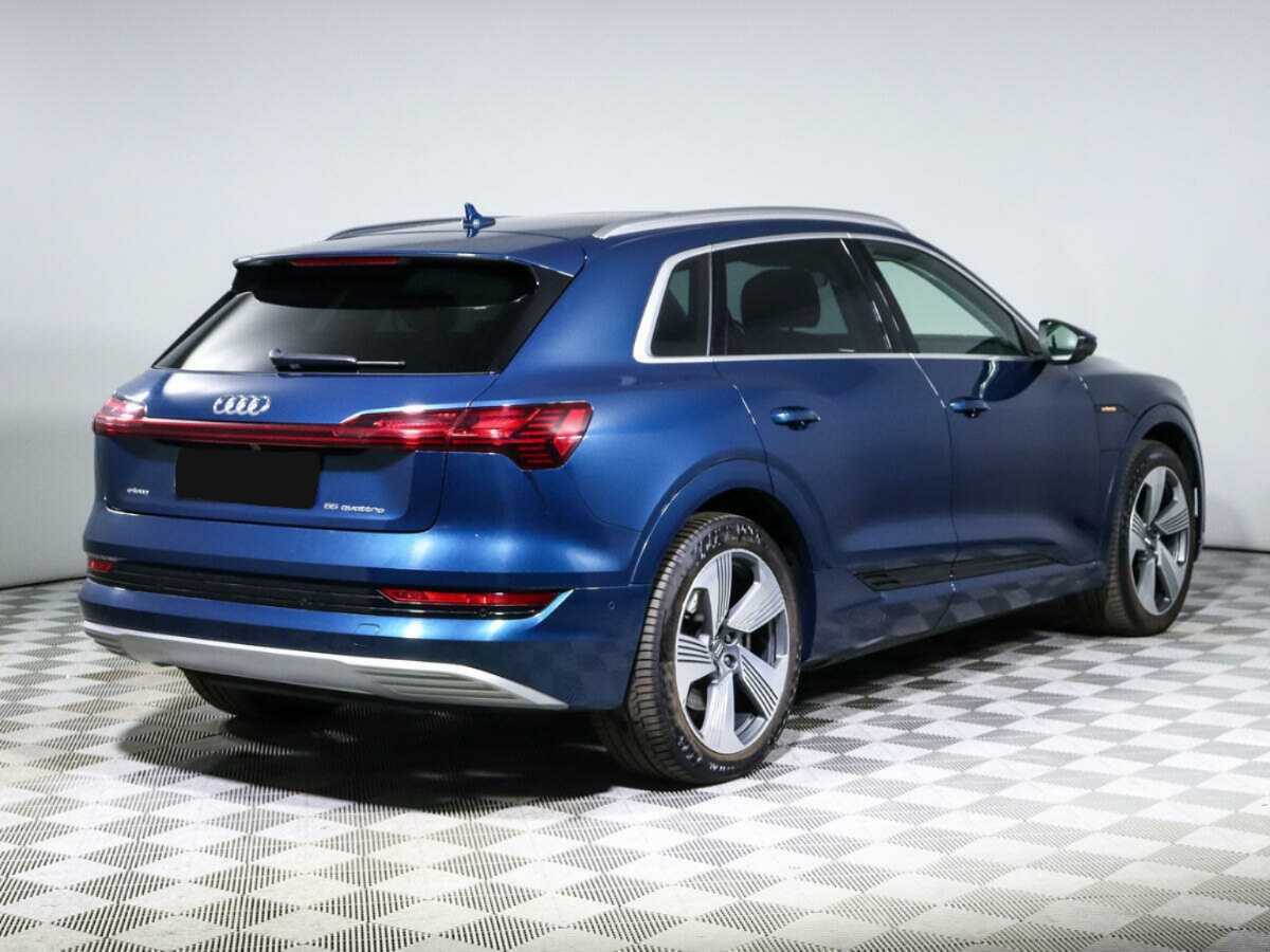 Купить Audi e-tron с пробегом. Фото: #3