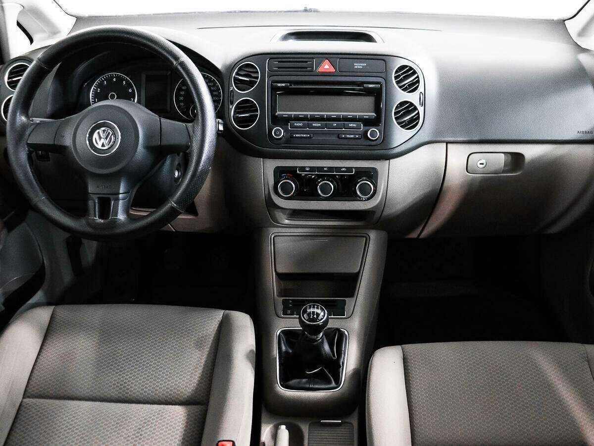 Купить Volkswagen Golf Plus с пробегом. Фото: #11