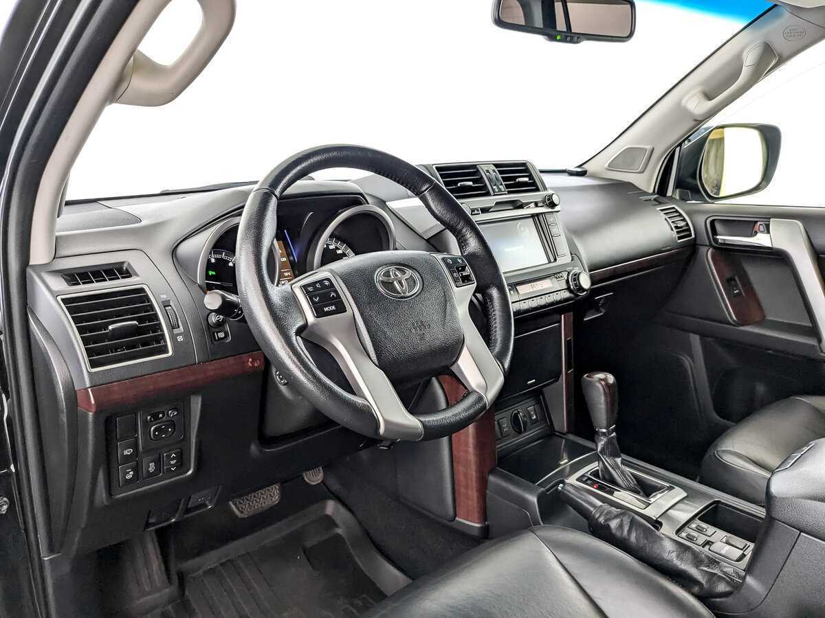 Купить Toyota Land Cruiser Prado с пробегом. Фото: #13