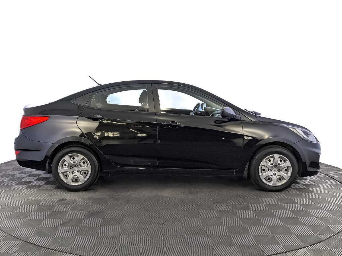 Купить Hyundai Solaris с пробегом. Фото: #3