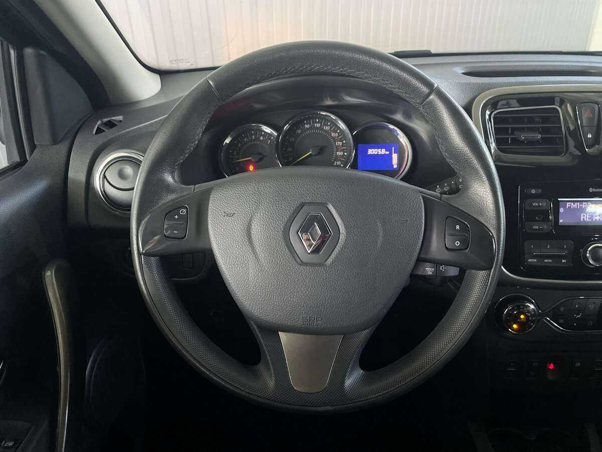 Купить Renault Sandero с пробегом. Фото: #9