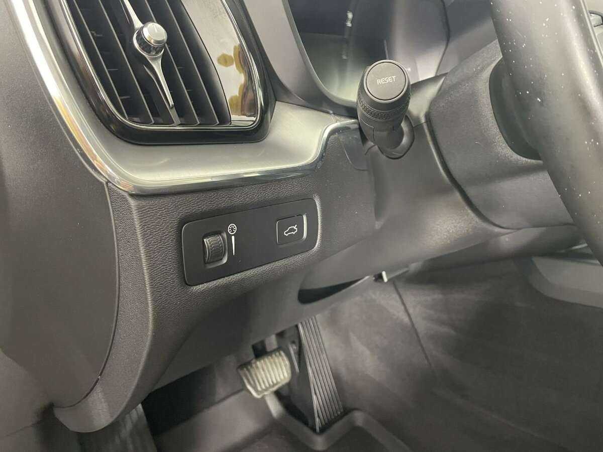 Купить Volvo XC60 с пробегом. Фото: #8
