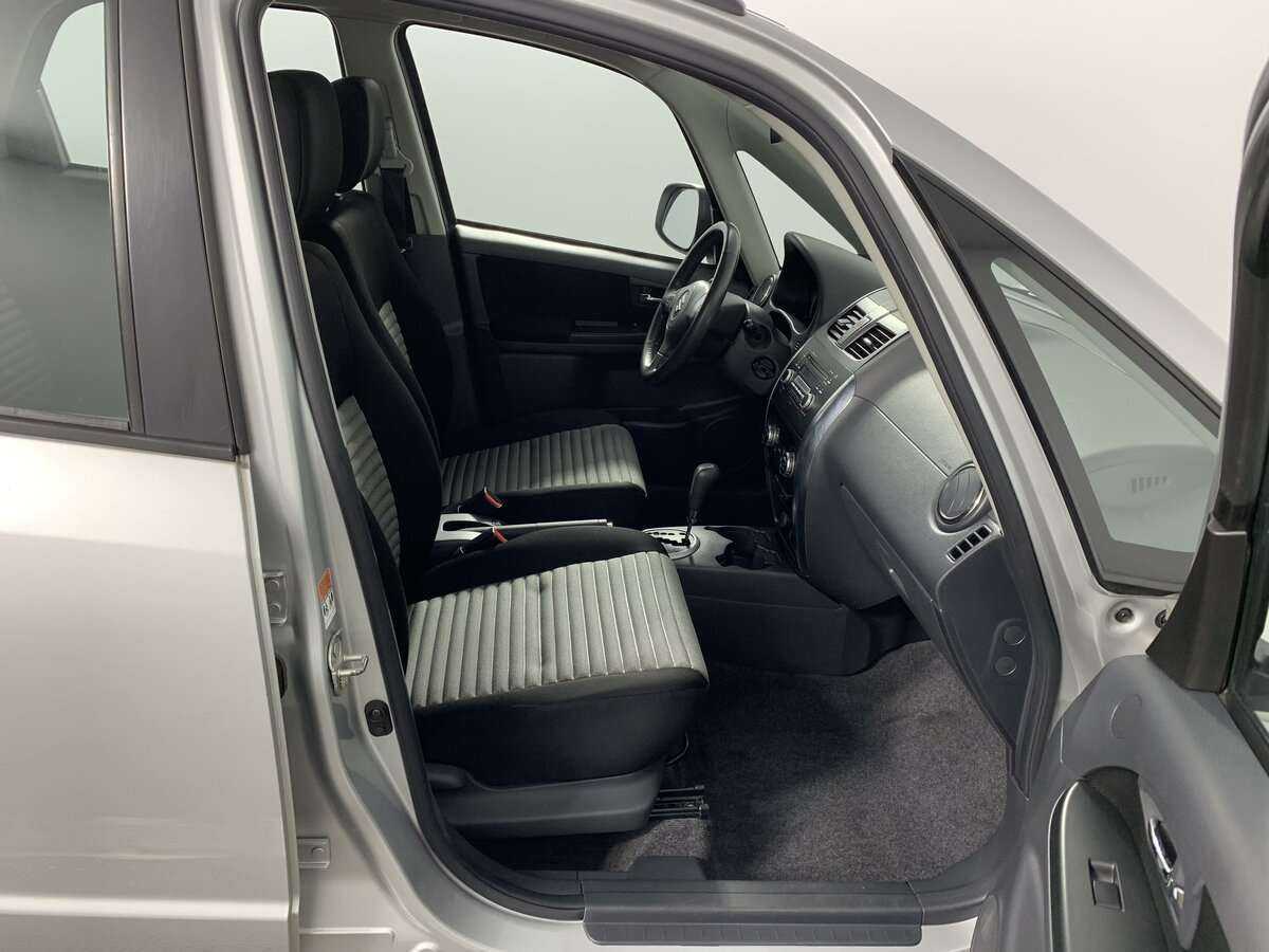 Купить Suzuki SX4 с пробегом. Фото: #14