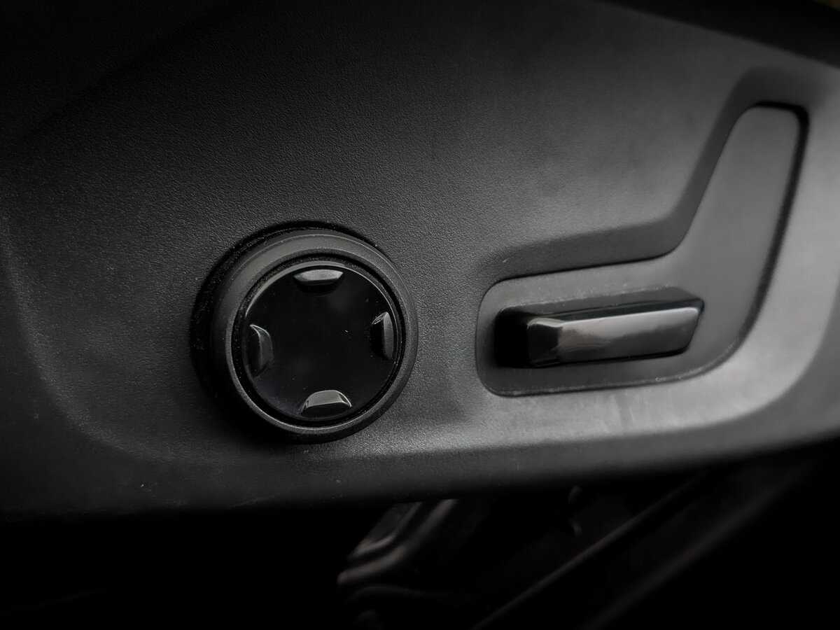Купить Volvo XC60 с пробегом. Фото: #18