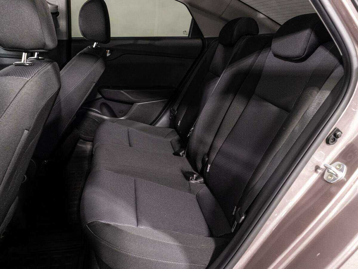 Купить Hyundai Solaris с пробегом. Фото: #9