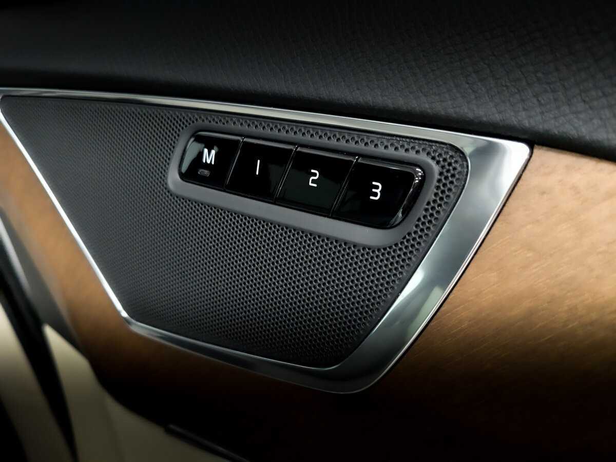 Купить Volvo XC90 с пробегом. Фото: #24