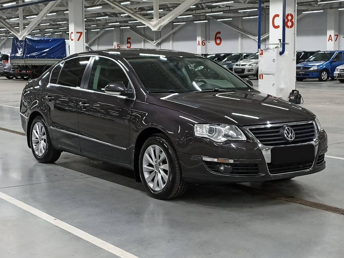 Купить Volkswagen Passat с пробегом. Фото: #2