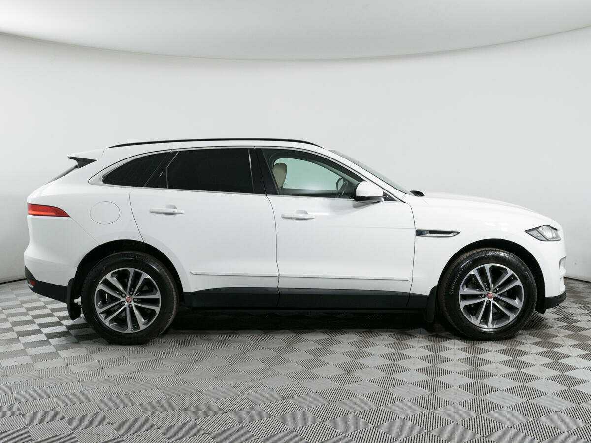 Купить Jaguar F-Pace с пробегом. Фото: #3