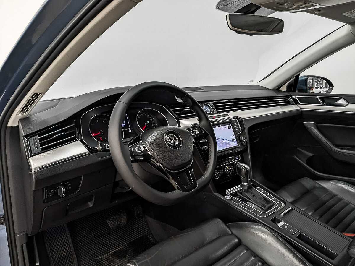 Купить Volkswagen Passat с пробегом. Фото: #14