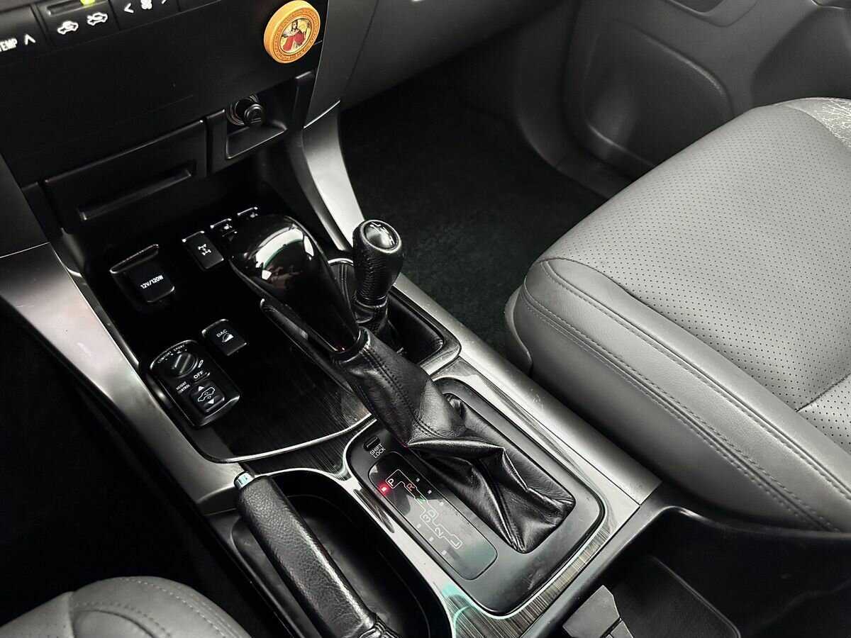 Купить Toyota Land Cruiser Prado с пробегом. Фото: #12