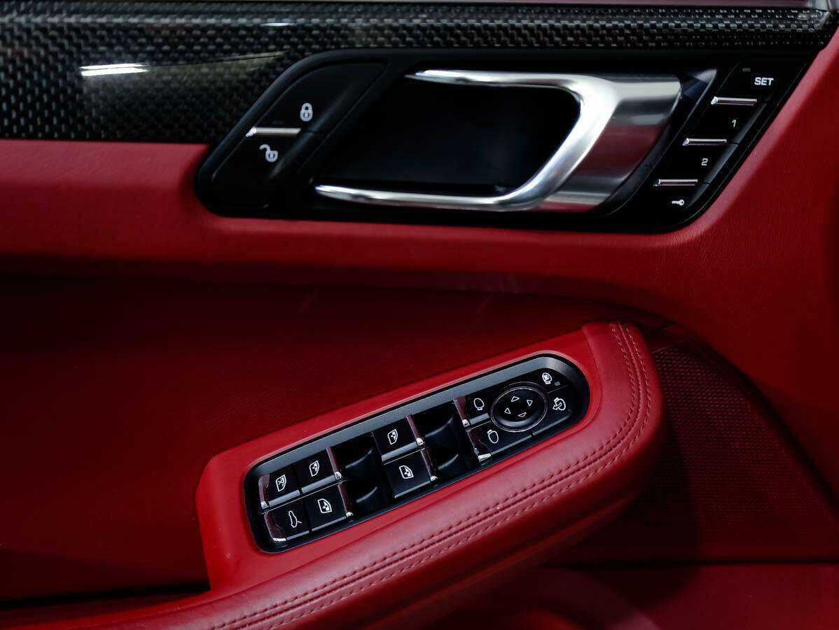 Купить Porsche Macan с пробегом. Фото: #15